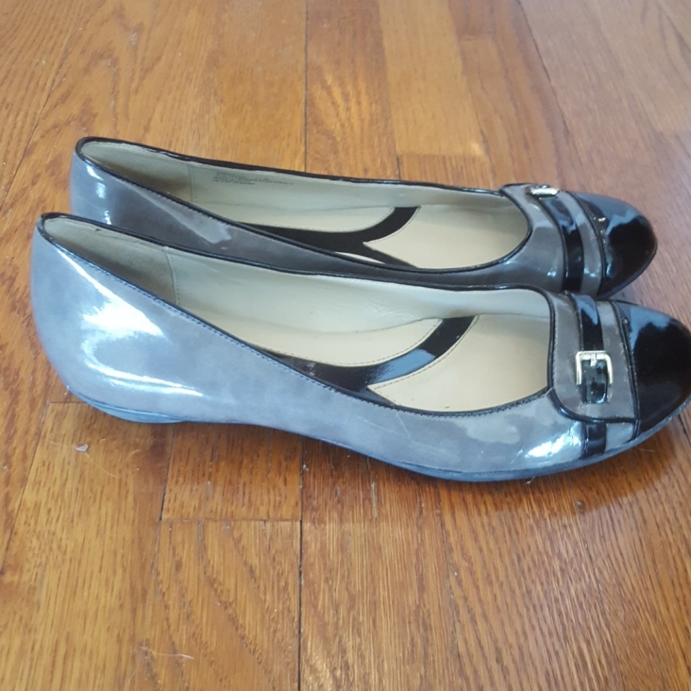 Naturalizer Flats - Picture 2 of 2